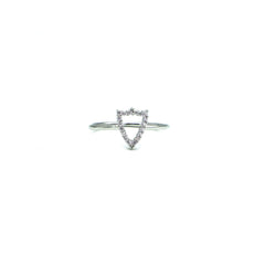 Silver ring with zircons crest