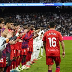 Nº 139 / 705 Última Camiseta Jesús Navas Roja