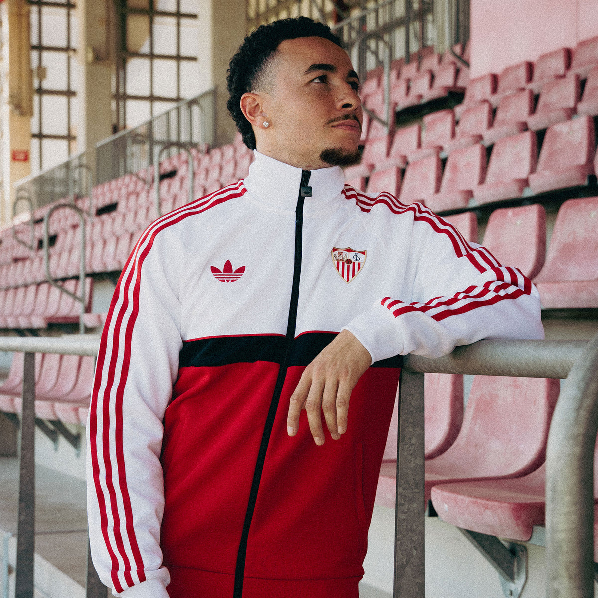 Chaqueta prematch adulto 26/27 blanca y roja originals